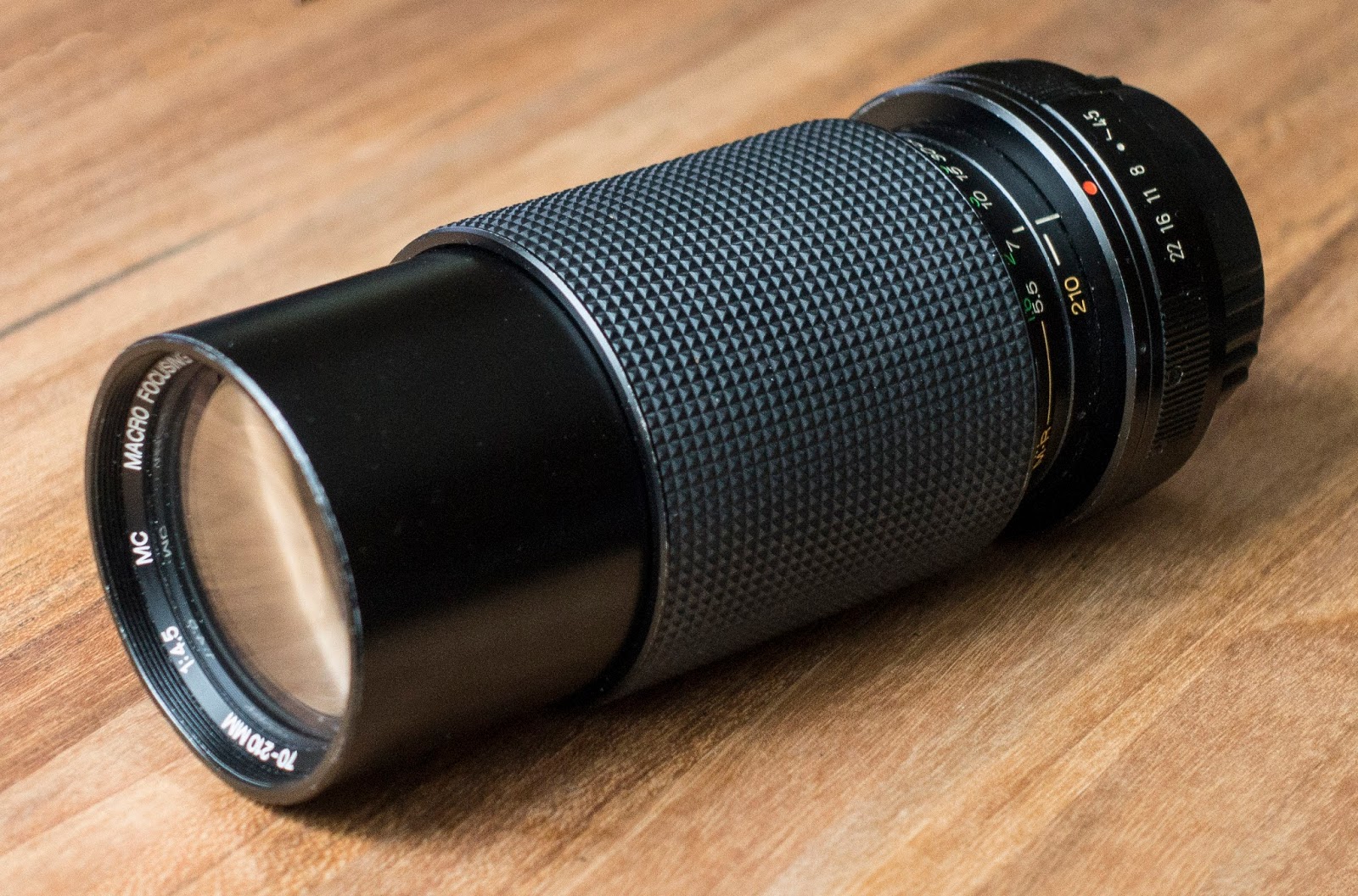 Playing With Lenses: Good enough! Vivitar 70-210 1:4.5 MC Macro